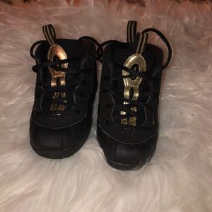 Black and Gold Nike Foams 💛🖤